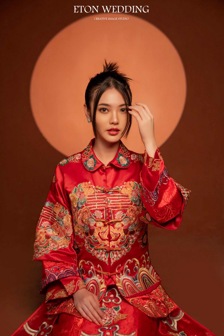 中式婚紗,中式婚紗照,中式秀禾服,中式禮服,中式個人寫真,中式全家福,中式閨蜜寫真